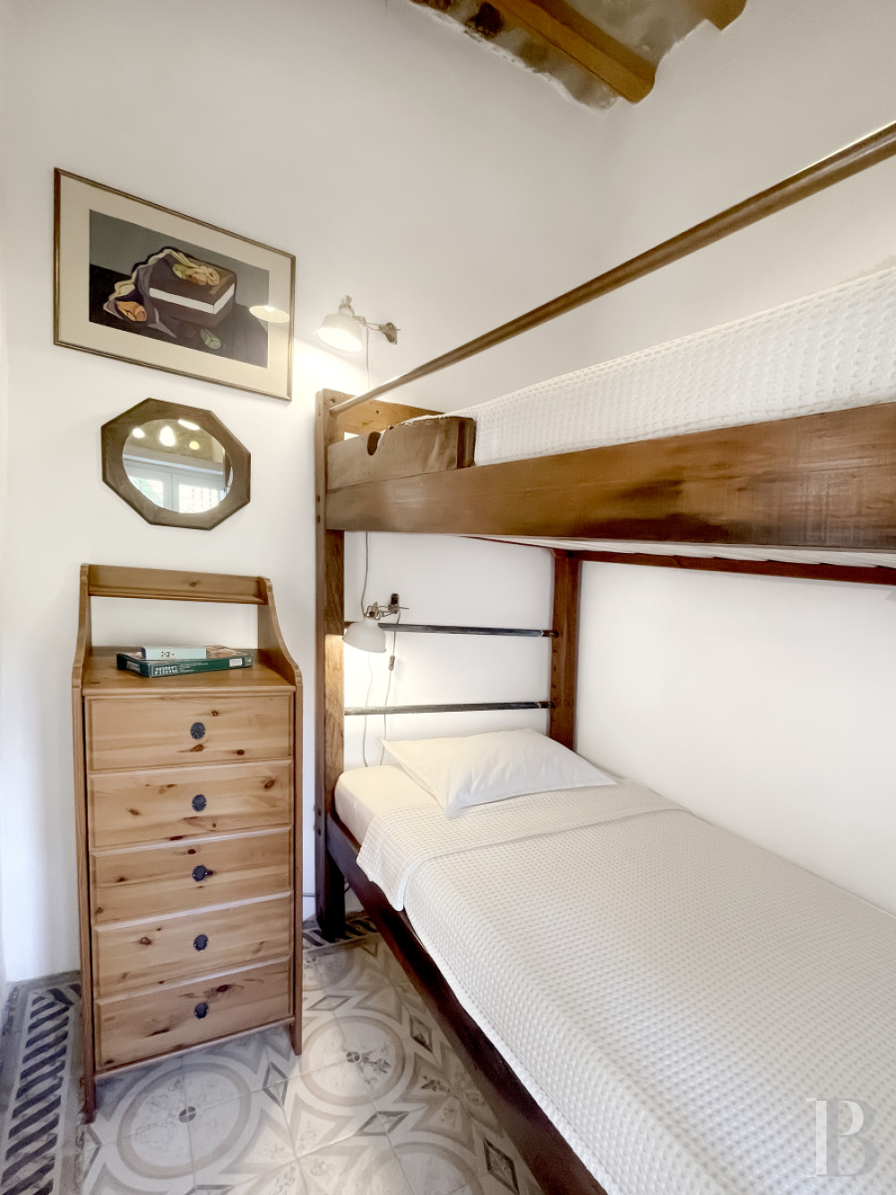 À Tinos, dans les Cyclades, une maison du 17e siècle tout de blanc vêtue - photo  n°15